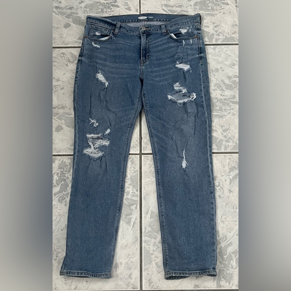 OLD NAVY Boyfriend Mid-Rise jeans.